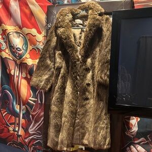 Luxurious real beaver Fur Coat